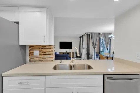 955 Dotterel 2104 Road Delray Beach FL 33444