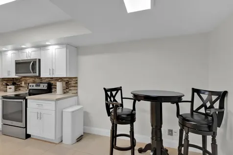 955 Dotterel 2104 Road Delray Beach FL 33444
