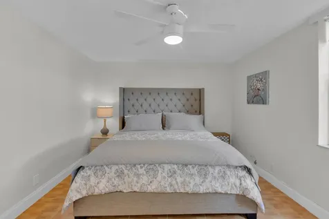 955 Dotterel 2104 Road Delray Beach FL 33444