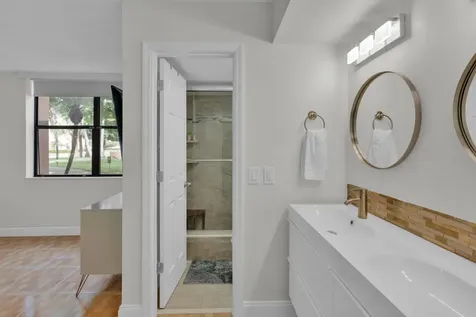 955 Dotterel 2104 Road Delray Beach FL 33444