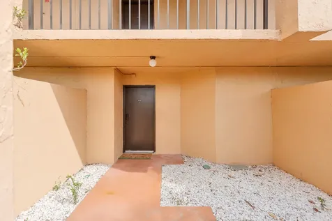 955 Dotterel 2104 Road Delray Beach FL 33444