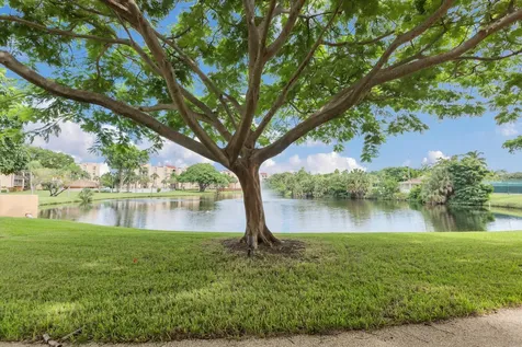 955 Dotterel 2104 Road Delray Beach FL 33444