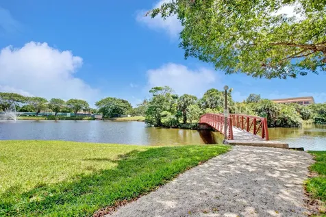 955 Dotterel 2104 Road Delray Beach FL 33444