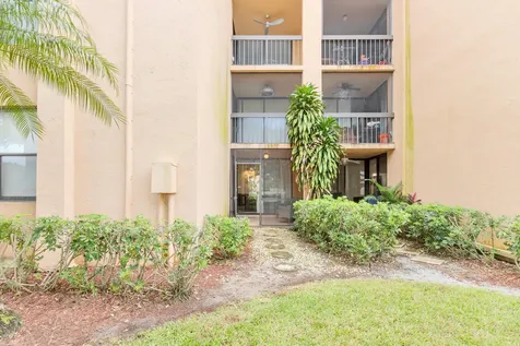 955 Dotterel 2104 Road Delray Beach FL 33444
