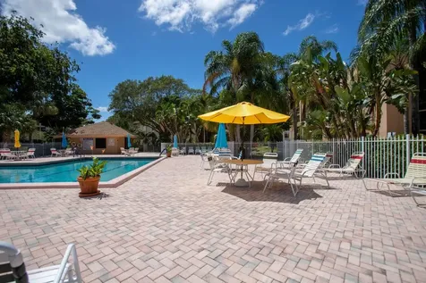 955 Dotterel 2104 Road Delray Beach FL 33444
