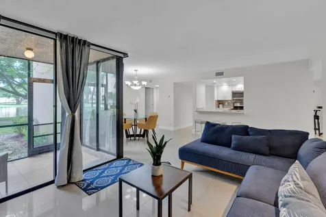 955 Dotterel 2104 Road Delray Beach FL 33444