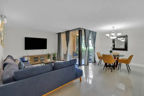 955 Dotterel 2104 Road Delray Beach FL 33444