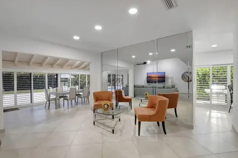 902 Foxpointe Circle Delray Beach FL 33445