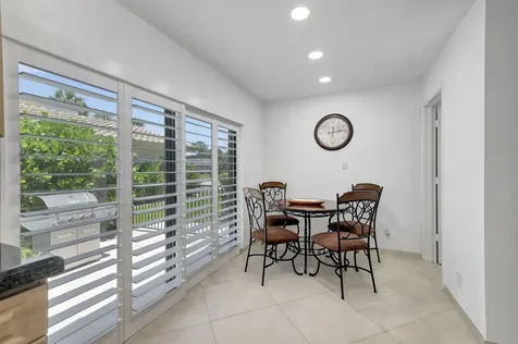 902 Foxpointe Circle Delray Beach FL 33445