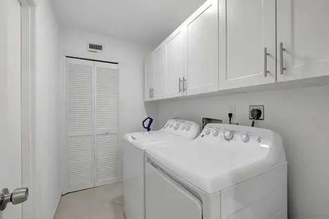 902 Foxpointe Circle Delray Beach FL 33445