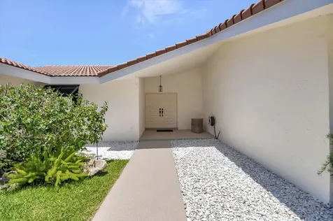 902 Foxpointe Circle Delray Beach FL 33445