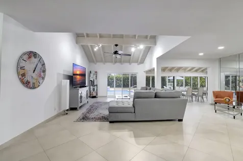 902 Foxpointe Circle Delray Beach FL 33445