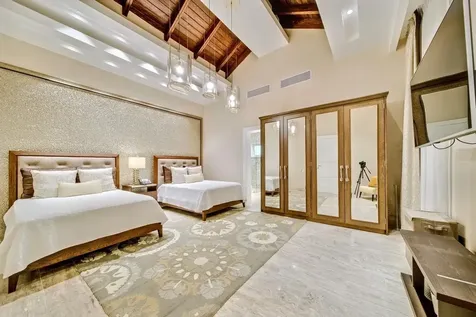 14 00 Casa De Campo DR 22000
