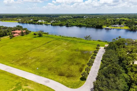 17190 Serengeti Circle Alva FL 33920