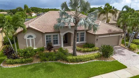 918 Sw Grand Reserves Boulevard Port Saint Lucie FL 34986