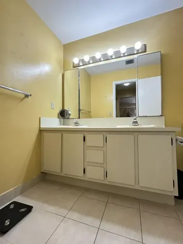 391 Springdale Circle Palm Springs FL 33461