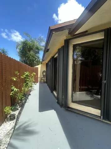 391 Springdale Circle Palm Springs FL 33461