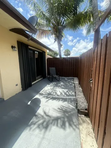 391 Springdale Circle Palm Springs FL 33461