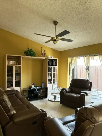 391 Springdale Circle Palm Springs FL 33461