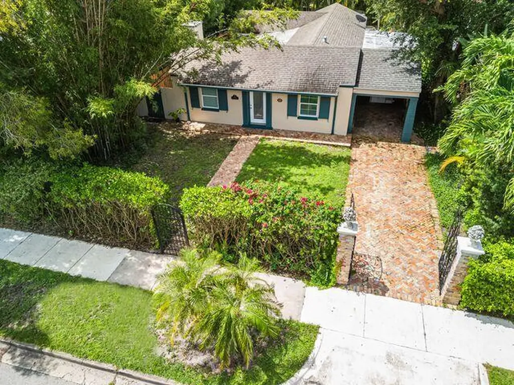 322 Valencia Road West Palm Beach FL 33401