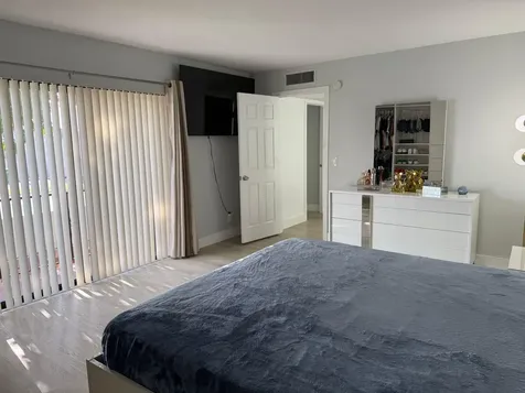 21 Lake Arbor Drive Palm Springs FL 33461