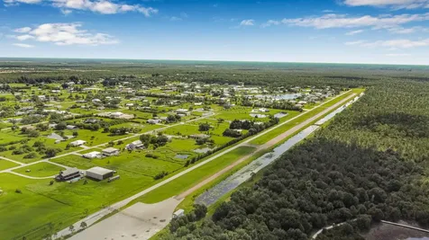 18742 Crosswind Avenue North Fort Myers FL 33917