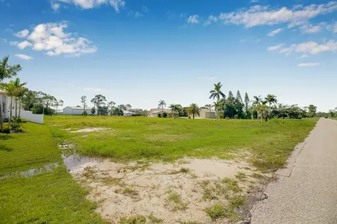 18742 Crosswind Avenue North Fort Myers FL 33917