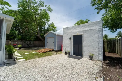 933 38th Street West Palm Beach FL 33407