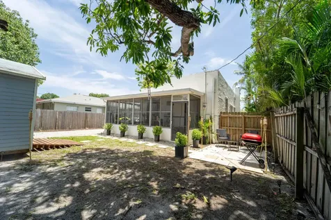 933 38th Street West Palm Beach FL 33407