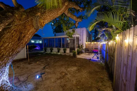 933 38th Street West Palm Beach FL 33407