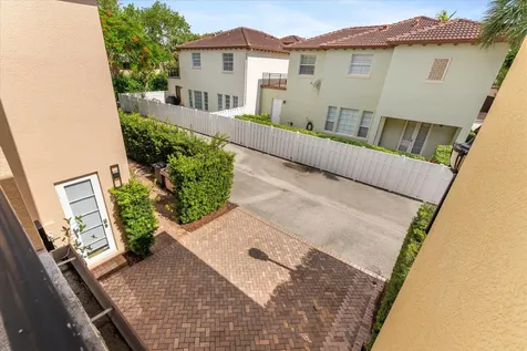 106 Via Floresta Drive Boca Raton FL 33487