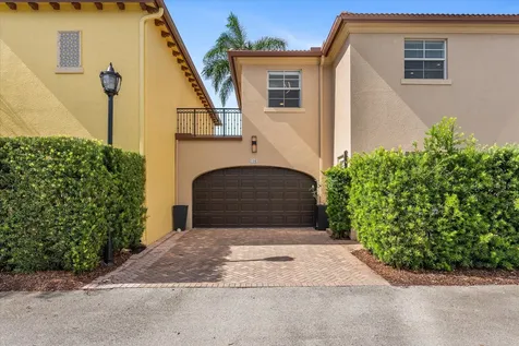 106 Via Floresta Drive Boca Raton FL 33487