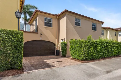 106 Via Floresta Drive Boca Raton FL 33487