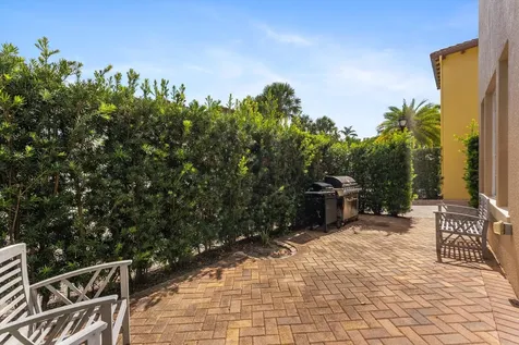 106 Via Floresta Drive Boca Raton FL 33487