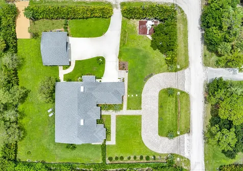 8852 154 Court Palm Beach Gardens FL 33418