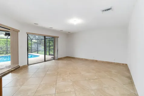 21920 Holly Tree Way Boca Raton FL 33428