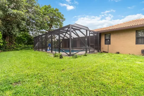 21920 Holly Tree Way Boca Raton FL 33428