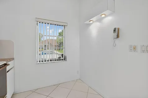 8129 Springtree Road Boca Raton FL 33496