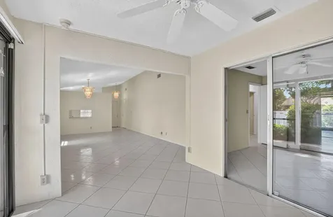 8129 Springtree Road Boca Raton FL 33496