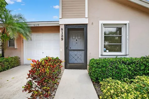 8129 Springtree Road Boca Raton FL 33496