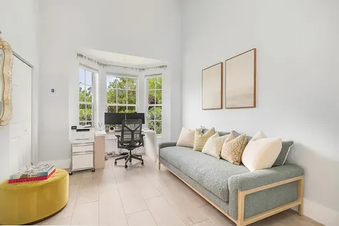 8852 154 Court Palm Beach Gardens FL 33418