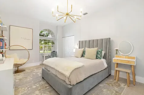 8852 154 Court Palm Beach Gardens FL 33418