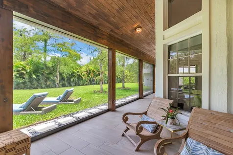 8852 154 Court Palm Beach Gardens FL 33418