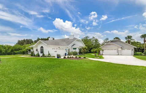 8852 154 Court Palm Beach Gardens FL 33418