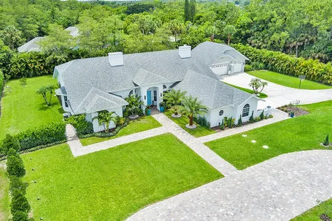 8852 154 Court Palm Beach Gardens FL 33418