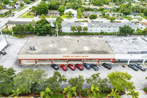 810 Park Avenue Lake Park FL 33403