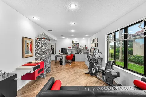 14 Oaks Lane Boynton Beach FL 33436