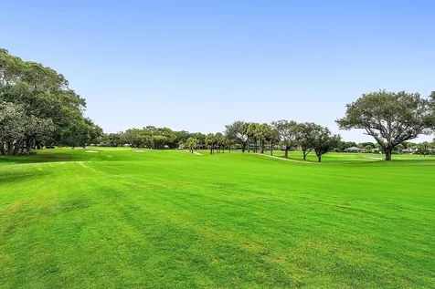 14 Oaks Lane Boynton Beach FL 33436