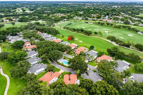 14 Oaks Lane Boynton Beach FL 33436