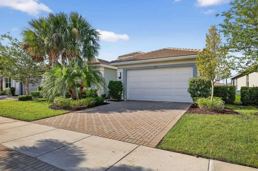 11742 Sw Sailfish Isles Way Port Saint Lucie FL 34987
